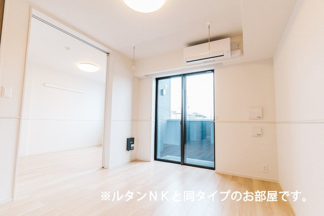 ヤングウッズ柏の葉Ⅱの居間・リビング