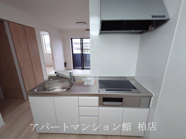 ヤングウッズ柏の葉Ⅱのキッチン