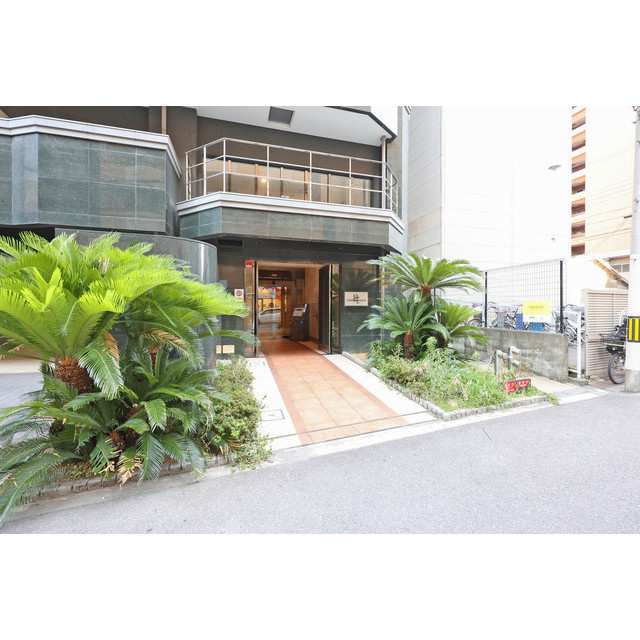 アーデン堺筋本町のエントランス|建物の内部です