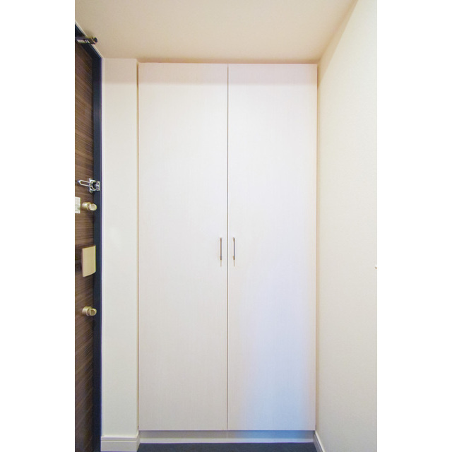 プレサンス堺筋本町駅前