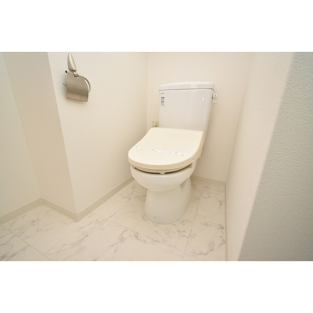 SERENiTE日本橋SUDのトイレ|ゆったりとした空間のトイレです