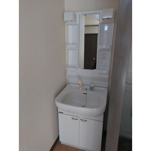 向陽ビルの洗面所