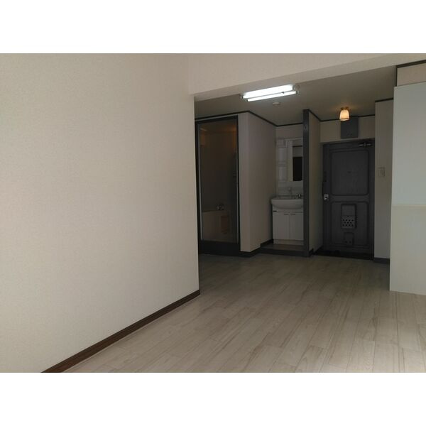 向陽ビルの居間・リビング