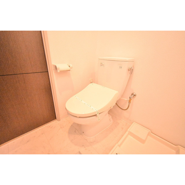 インボイス難波南レジデンスのトイレ|清潔感のあるトイレです