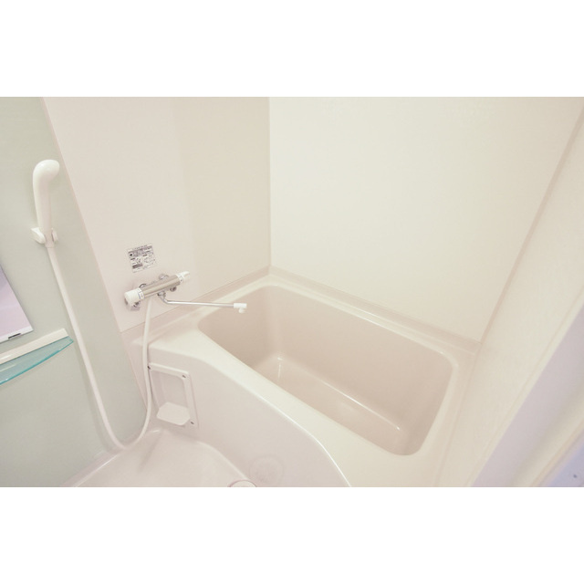 AFFLUENCE難波の浴室|コンパクトで使いやすいお風呂です