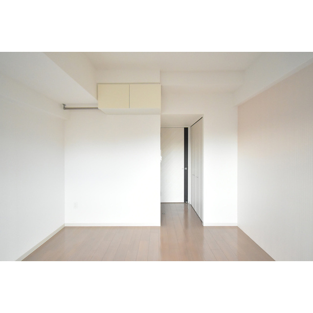 AFFLUENCE難波の居間・リビング|こちらの居間で趣味の時間をお楽しみください