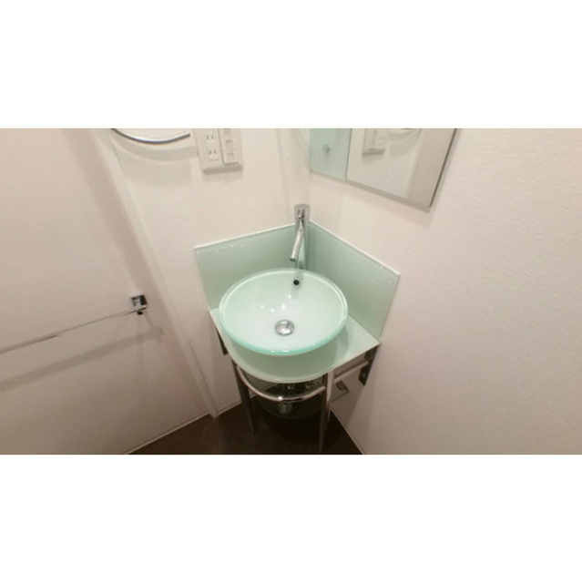 SERENiTE本町エコートの洗面所|スペースが確保できる洗面所です