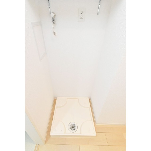 SERENiTE本町refletの洗面所|明るい洗面所です