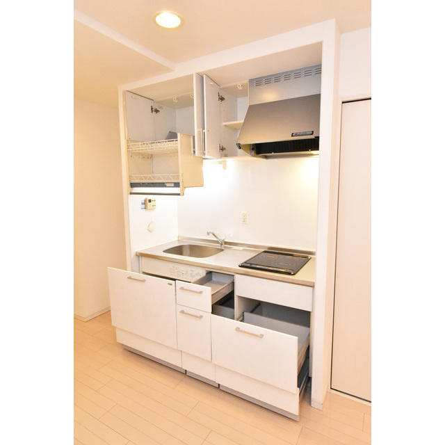 BRAVI南堀江のキッチン|お料理しやすいキッチンです