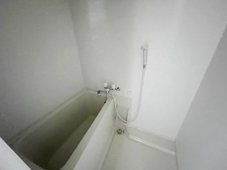 佐藤ビル（鈴谷2丁目）の浴室|日々の疲れを癒すお風呂付です