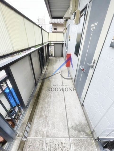 ビレッジ・アイ