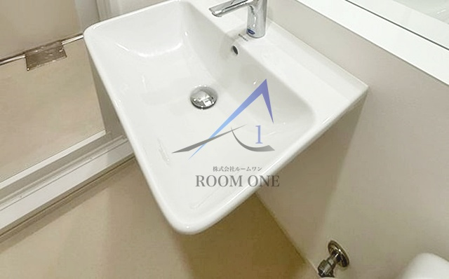 menoca myogadaniの洗面所|独立洗面台です。