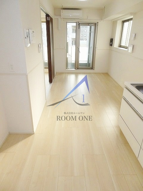 カーサ　グランデ			の居間・リビング|洋室のお部屋です。