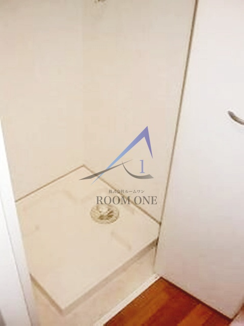 エスコート東日本橋の設備|洗濯機置き場です。