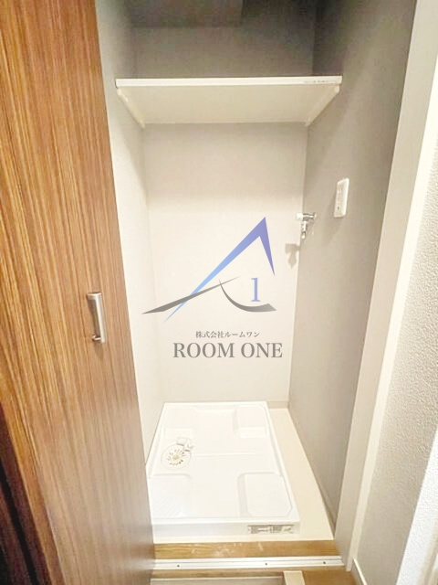 スカイコート護国寺の設備|洗濯機置き場です。