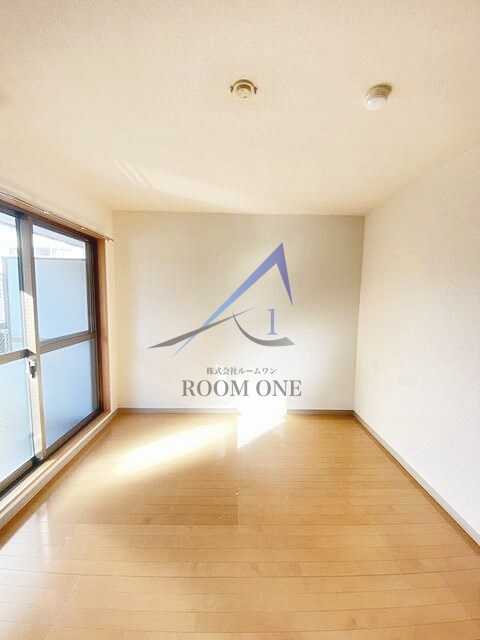 Ａーｐｅｘｇａｒｄｅｎの居間・リビング|洋室のお部屋です。