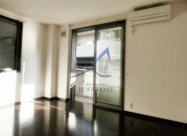 Ｖｉｌｌａ　Ｖｉｃｉｎａの居間・リビング|洋室のお部屋です。