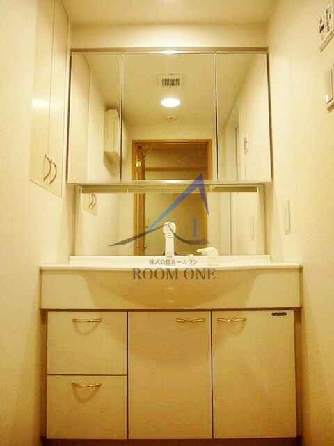 ルーブル森下の洗面所|洗面台です。