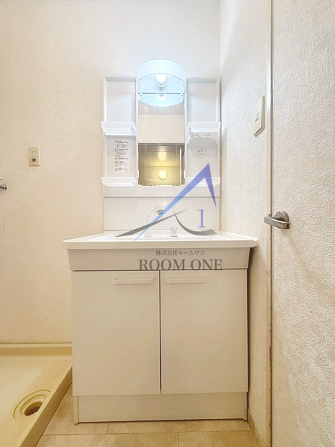 ヒルトップⅠの洗面所|独立洗面台です。