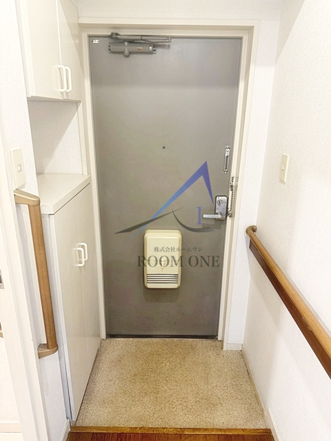 ヒルトップⅠの玄関|玄関です。