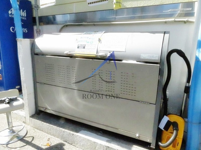 ストークハウス三軒茶屋のその他共用部分|敷地内ゴミ置き場です。