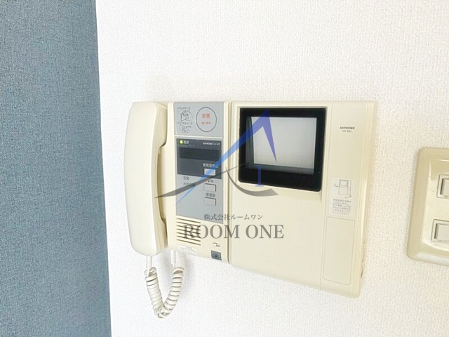 ヴェルト目黒西のセキュリティ|モニター付インターホンです。
