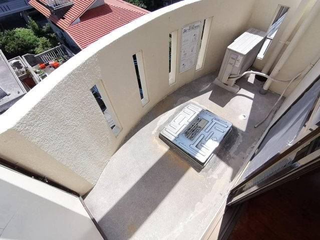 ベルシェ里のバルコニー