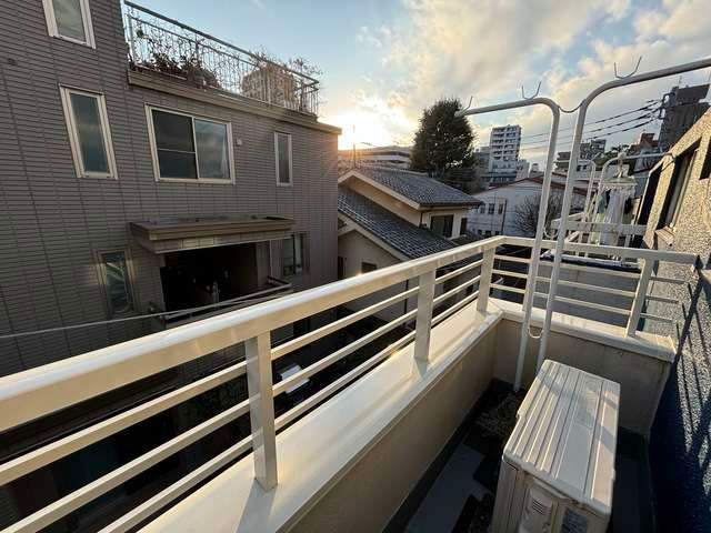 Ｒ－ＳＴＹＬＥ武蔵境のバルコニー