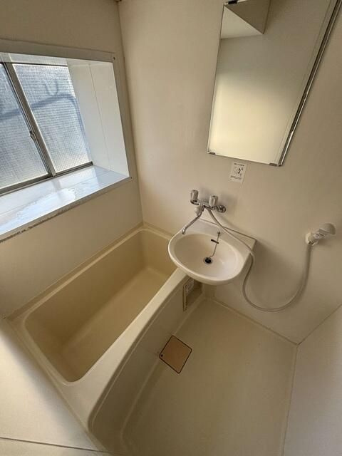 Ｒ－ＳＴＹＬＥ武蔵境の浴室