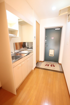 【別室参考写真】◆キッチンスペースにもゆとりがあります◆