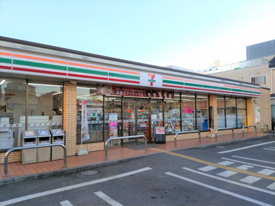 セブン－イレブン 川口芝西２丁目店まで550ｍ