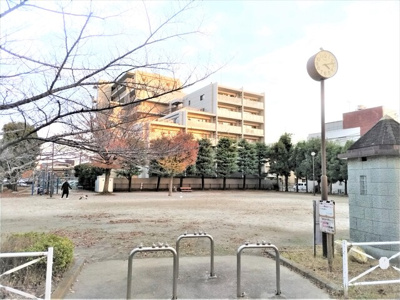 仲町公園まで400ｍ