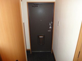 ティアラＢの玄関|玄関