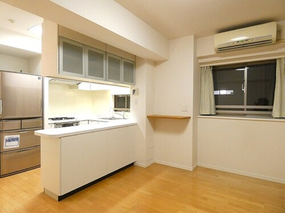 【居間・リビング】 | ライオンズステーションプラザ溝の口セントラルアベニュー | 内装前※冷蔵庫は撤去いたします