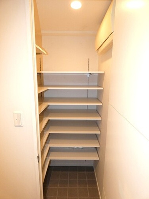 【収納】 | ライオンズステーションプラザ溝の口セントラルアベニュー | 大容量のシューズクローク