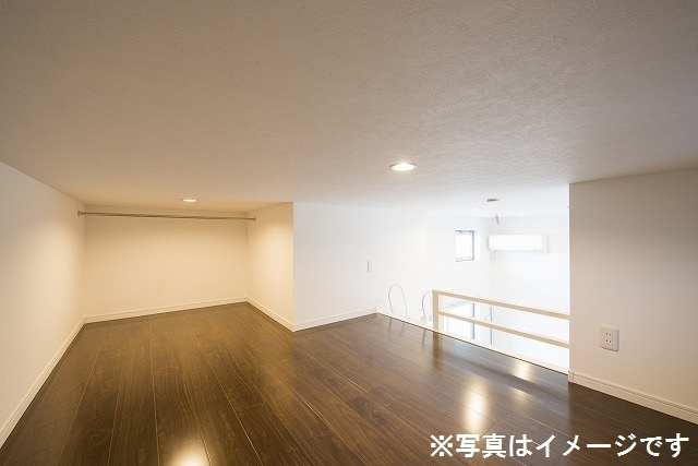 アミカルルーチェ南川の居間・リビング