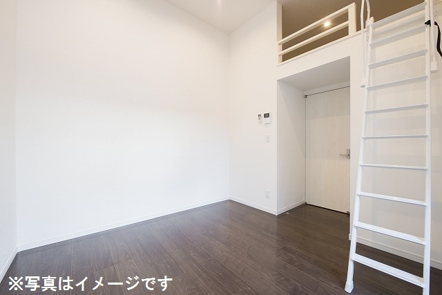 アミカルルーチェ南川の居間・リビング