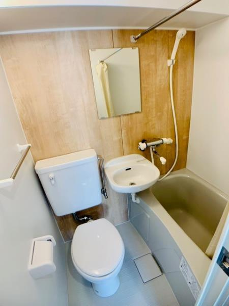 ハウスチェリー上馬の浴室