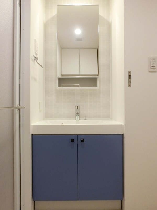 新品家具付きマンション日本橋蛎殻町3(KaGood東京)の洗面所