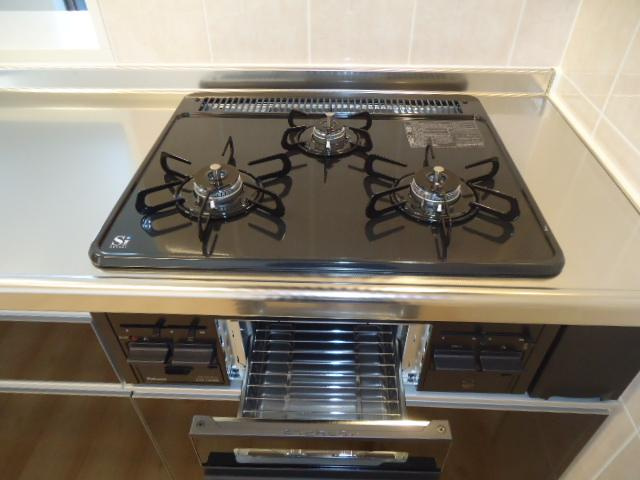 コーラルヴィラ出島Ｂのキッチン|ガスコンロ