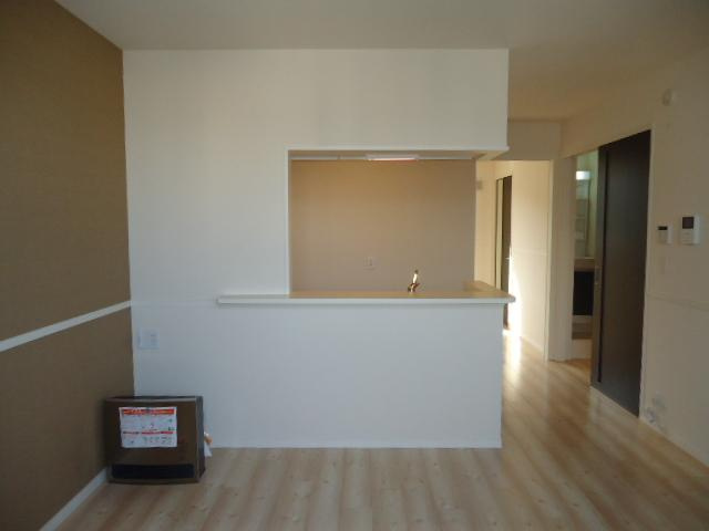 コーラルヴィラ出島Ｂの居間・リビング|リビング