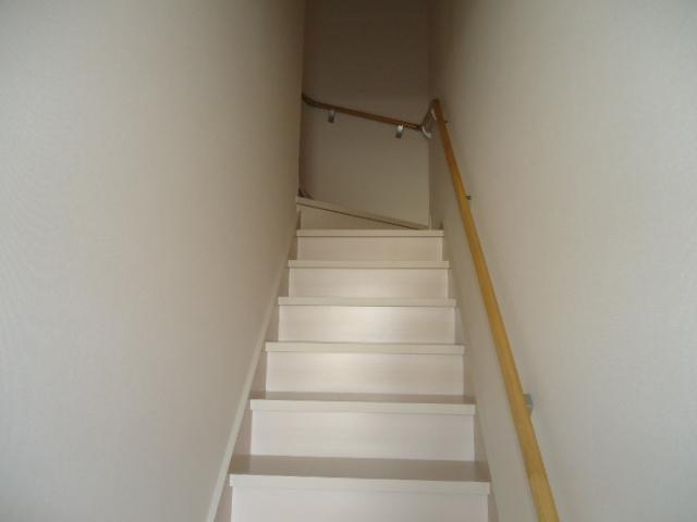 コーラルヴィラ出島Ｂのその他|階段