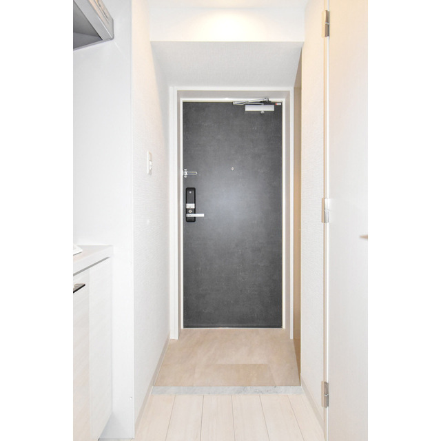 エスリード新栄マルスの玄関