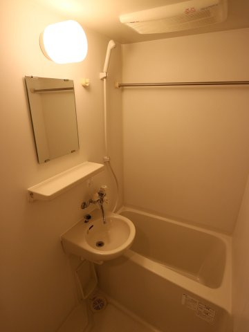 スカイコート神田第3の浴室