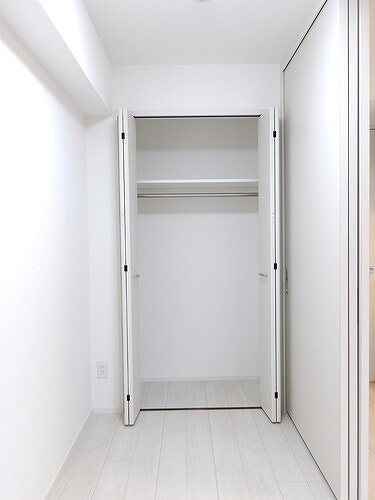 プレセダン板橋本町の収納|クロゼット※同タイプ別部屋2025.11新築未入居時撮影