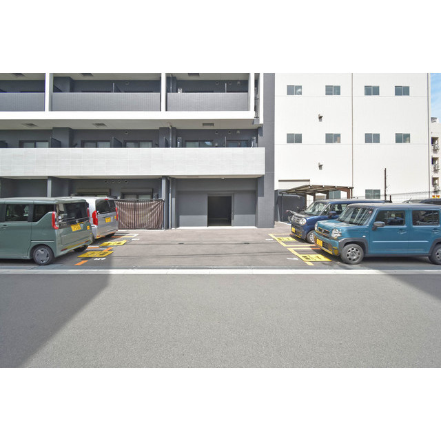 ジオエント福島野田の駐車場