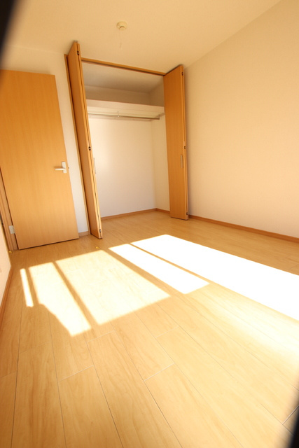 ★収納力あるクローゼット付き★