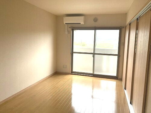 カーサフェリーチェ Ⅳの居間・リビング