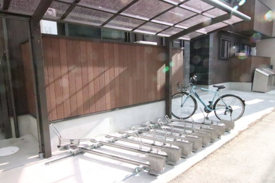 ダストボックス