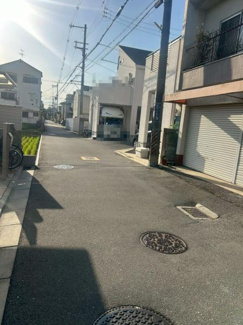 【前面道路含む現地写真】